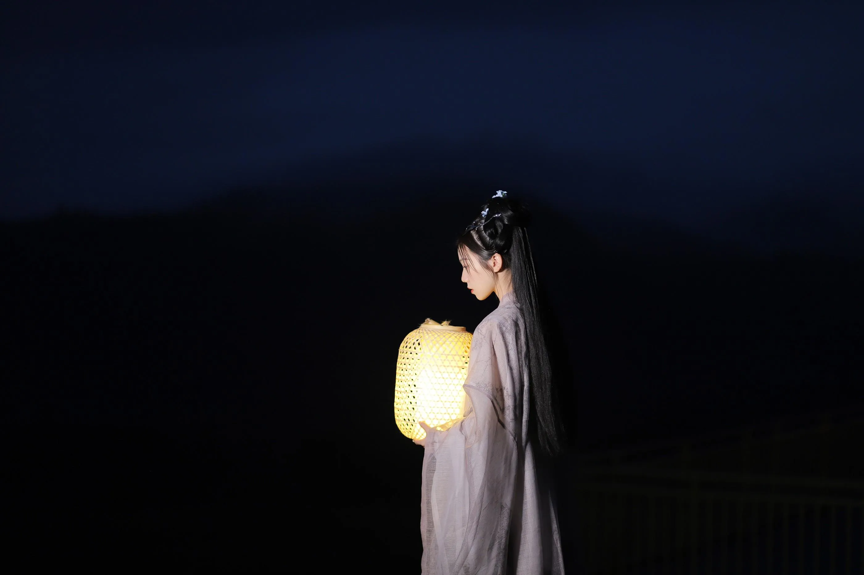 [YITUYU艺图语]2022.02.05 提灯照河山 一方伊人yi [22P]插图9